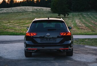 ✳️ Volkswagen Passat Variant 2.0 TDI EVO R-line DSG - 7