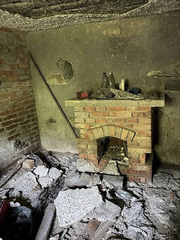 Záhrada s chatou, krásne prostredie pri potoku, studňa, ele. - 7