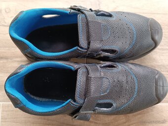 Pracovná obuv 43 - 7