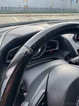 Mazda 3 1.5i (74kW) - 7