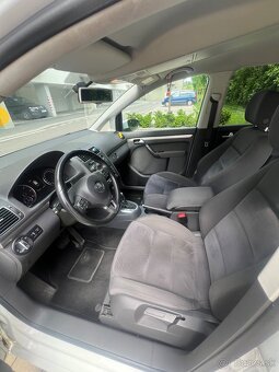 VW Touran 2.0tdi 103kw DSG, Highline 2014, 7 miest - 7