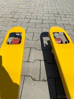 Paletový vozík 2500 kg - 7