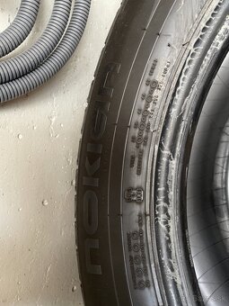 Nokian 245/50R18 - 7