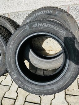Bridgestone Blizzak LM005 a Hankook Winter i  cept RS2 - 7