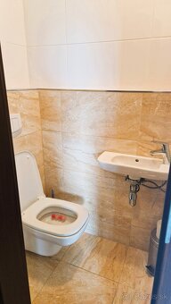 Unikátny byt s krásnym výhľadom, klimatizovaný, s garážou - 7