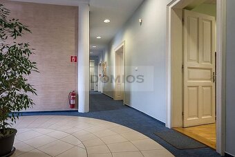 Reprezentačná polyf. budova (900 m2, parking, KE-St. mesto) - 7