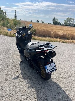 Yamaha Tmax 560 tech max 2022 - 7