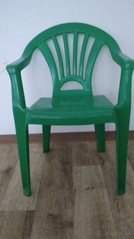 Predám RETRO šamlík, ruksak,stoličky, poháre, pískacie hračk - 7