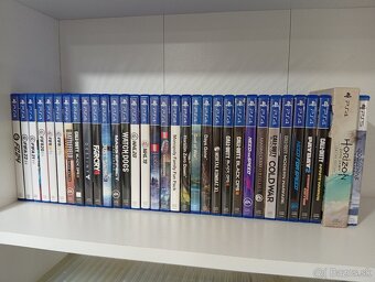 PlayStation 4 Pro 2TB čierna herná konzola - 7