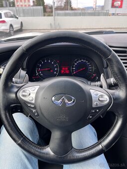 Infiniti FX37S Prémium - 7