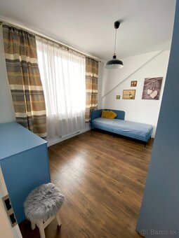 3 i tehlový veľkom. byt, dvorom, 2 park.miesta - 7