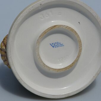 Hummel starožitná porcelánová soška - Dievčatko s ovečkou - 7