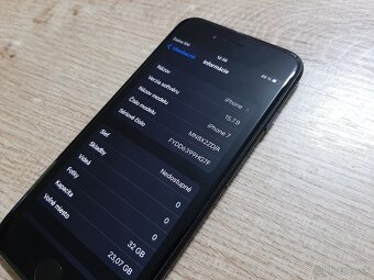 Iphone 7 v super stave s novou bateriou telefon ma len velmi - 7