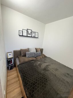 Prenájom vkusného bytu s terasou a záhradkou v centre. - 7