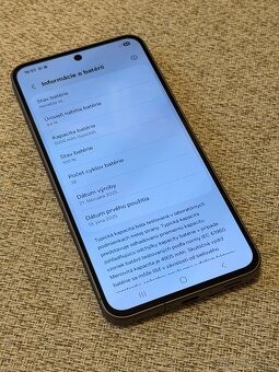 Predám Samsung Galaxy A56 256GB Grey - 7