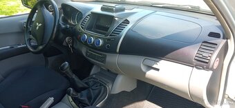 Mitsubishi L200 - 7