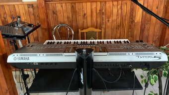 Yamaha Tyros 5 - 7