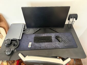 Herný Notebook Lenovo LOQ + set - 7