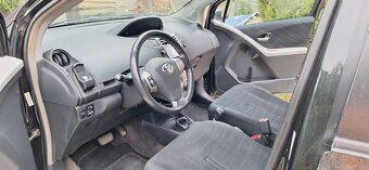 Toyota Yaris Automat - výborný stav - 7