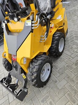 Mininakladač 480Z - 7