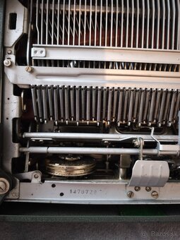 písací stroj Olympia Werke AG Wilhelmshaven - 7