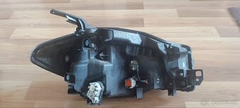 Predné svetlá Suzuki SX4 scross - 7