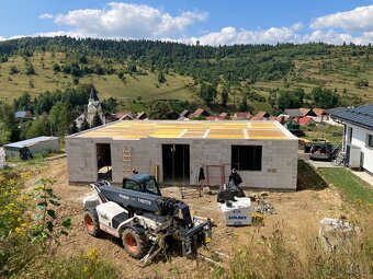 Strechy •Stavebné práce • Výstavba domov • Šalovanie - 7