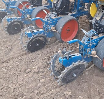 Pritlačné koliečka na sejací stroj na kukuricu - 7