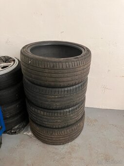 predam gumy 235/40 R19 - 7