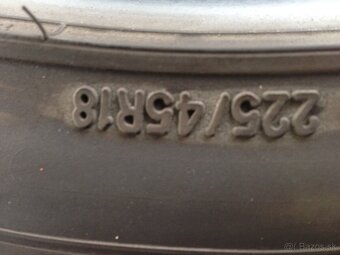 Predám letné Pneu 225/45r18 5mm - 7