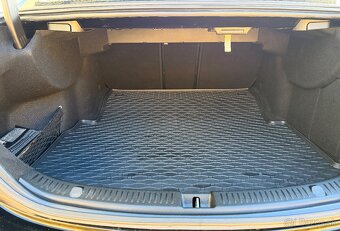 Mercedes Benz sedan E220d 4matic w213 - 7