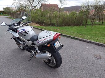 Honda vrt 1000 - 7