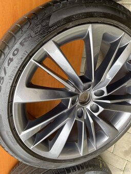 ACAMAR orig.skoda Superb3V  5x112  8j x19 ET 44 VW - 7