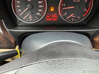 Nadpis BMW 330xd tour E91 M57 ROZUMNEJ DOHODE SA NEBRÁNIM - 7