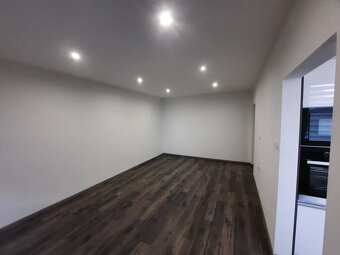 NOVINKA  2 izbový byt s balkónom na Bozeny Nemcovej - 7