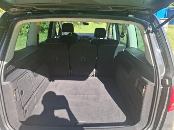 Predám VW SHARAN 2.0 TDI - 7