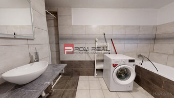 Rodinný dom s dvomi bytovými jednotkami v Ivanke pri Dunaji - 7