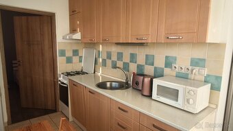 Na prenajom 3 izbovy byt - 7