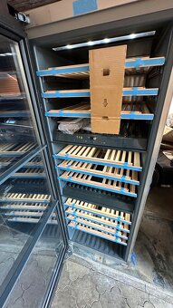 Vinoteka MIELE KWT 6833 SG Nova Cena bola 6300 eur teraz 299 - 7