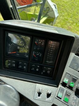 Claas Mega 208 - lista 6 m + predval - 7