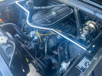 Ford Mustang Fastback A-Code z roku 1965 - 7
