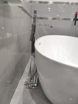 Voľne stojaca vaňa - 7