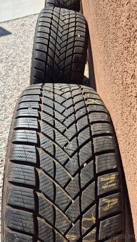 Predám zimné pneumatiky 245/40 r19 Rok 2023 - 7