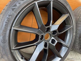 GEMINI SCHWARZ skoda Octavia RS 3 5x112 7,5x18 ET 51 - 7
