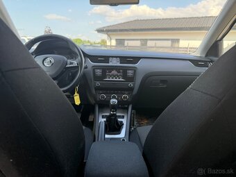Škoda Octavia Combi 1.6 TDI 110k Style 4x4 - 7