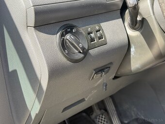 VW Caddy 1.6 TDI 5 Miestna Klimatizácia Ťažné 1.Majiteľ - 7
