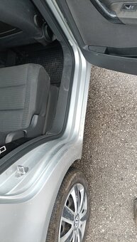 Volkswagen Touran 2.0 TDI 100kw - 7