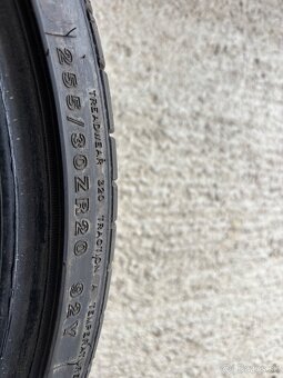 225/35 R20 a 255/30 R20 Minerva - 7