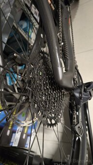 Mondraker Crafty R Carbon 2023 – veľkosť M – TOP STAV - 7