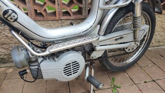 Moped Aprilia - 7